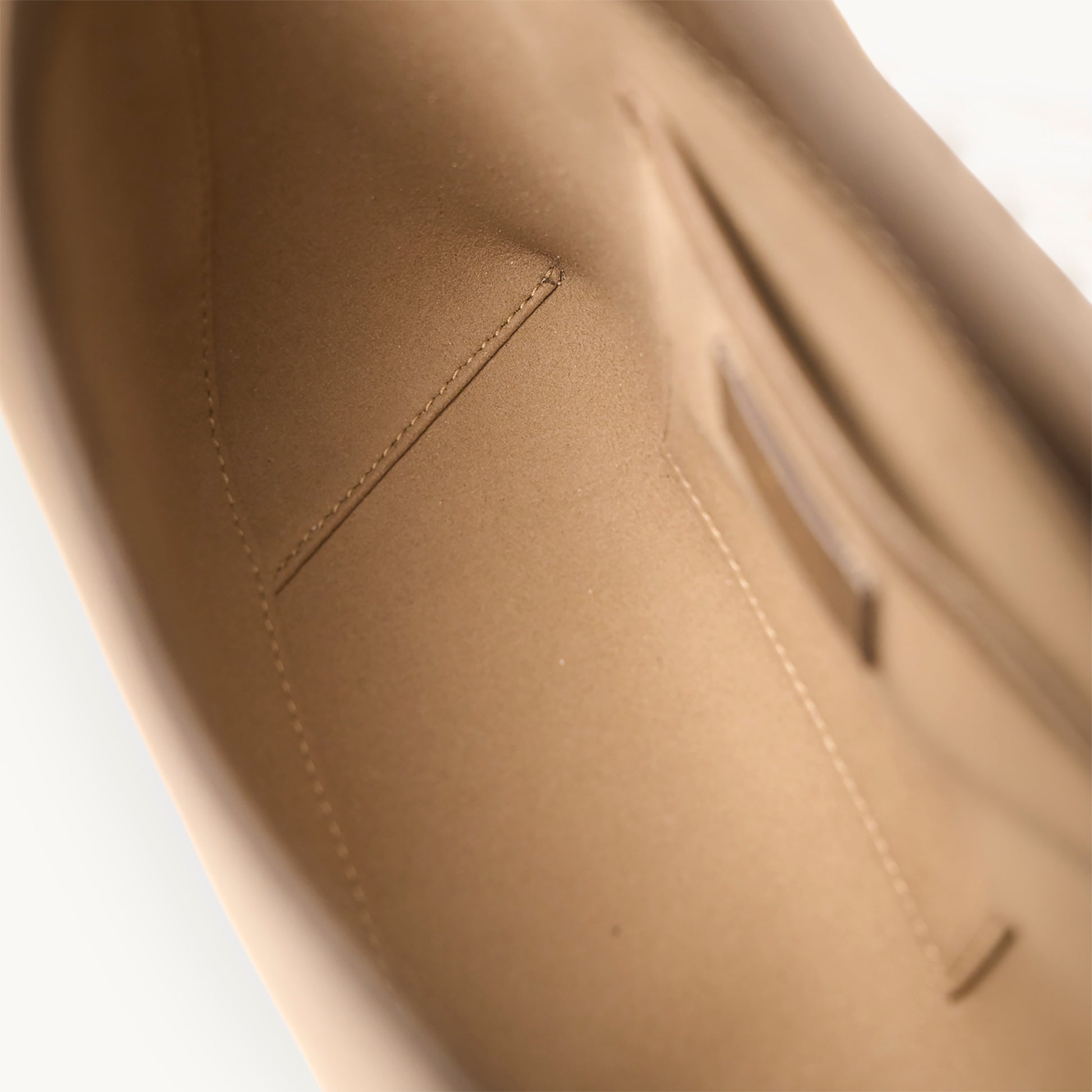 Inside of Leya Eclipse Crossbody Taupe